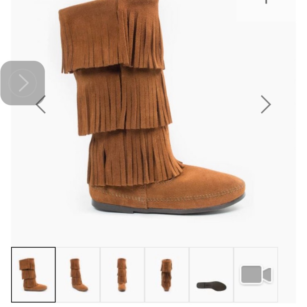 Brand new Minnetonka 3 tier fringe boots authentic brown size 7
